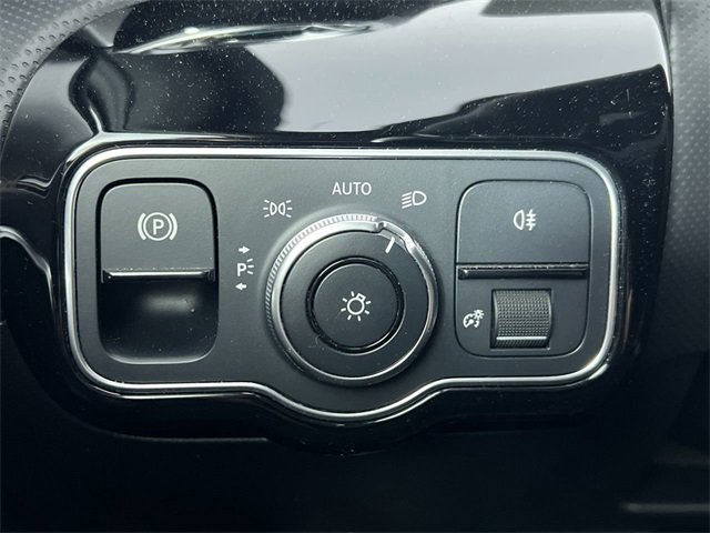 Used 2022 Mercedes-Benz A 220 image 18