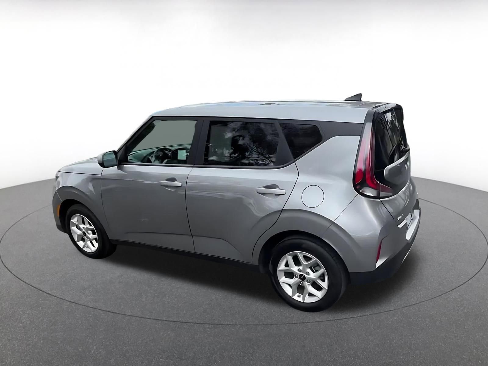 Used 2025 Kia Soul LX w/ LX Technology Package image 10
