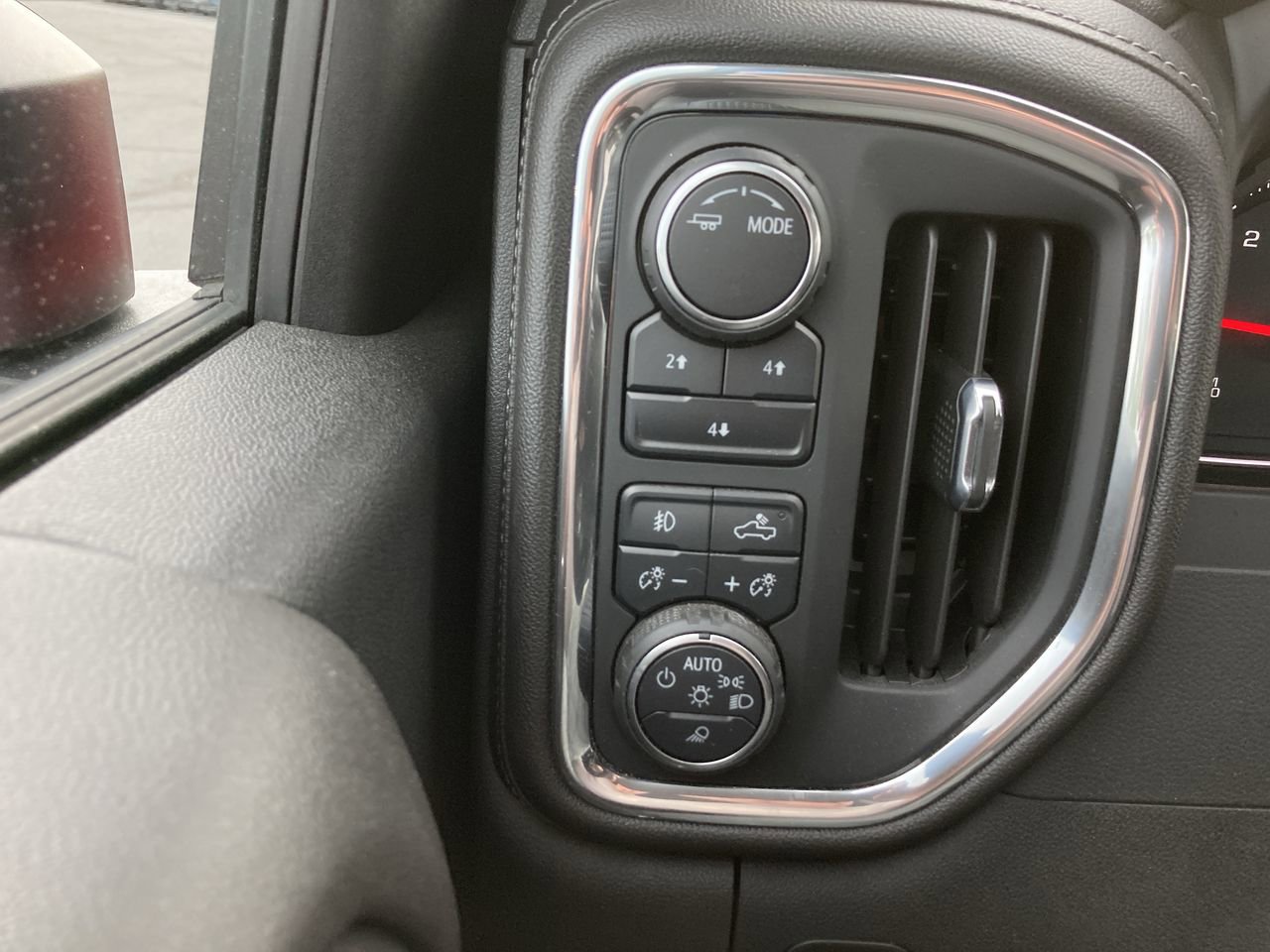 Used 2020 Chevrolet Silverado 2500 LT w/ All Star Edition AWD/4WD image 17