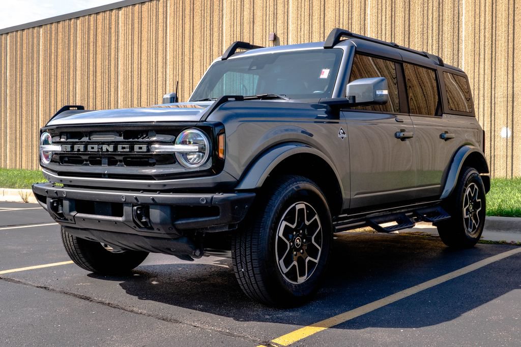 Used 2023 Ford Bronco Outer Banks AWD/4WD image 4