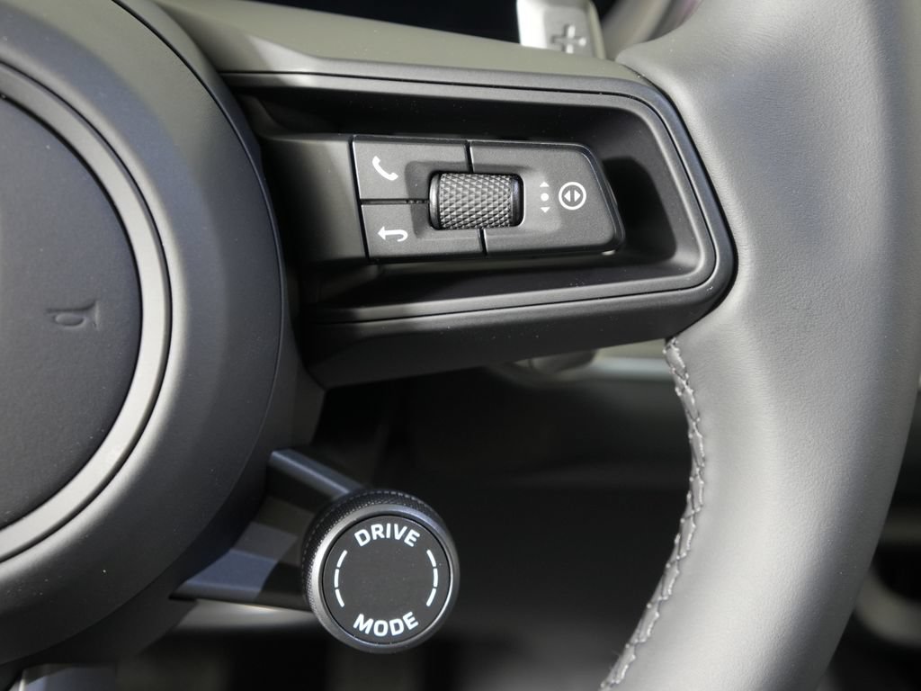 New 2026 Porsche Cayenne AWD/4WD image 25