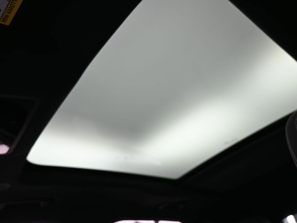 Used 2024 Jaguar F-PACE R-Dynamic S image 27