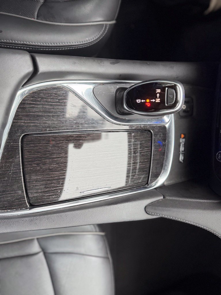 Used 2019 Buick Enclave Avenir w/ Avenir Technology Package FWD image 27