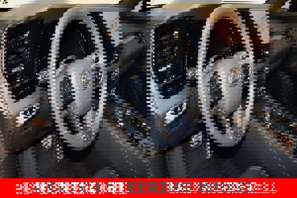 Used 2023 Lexus RX 500h F Sport image 17