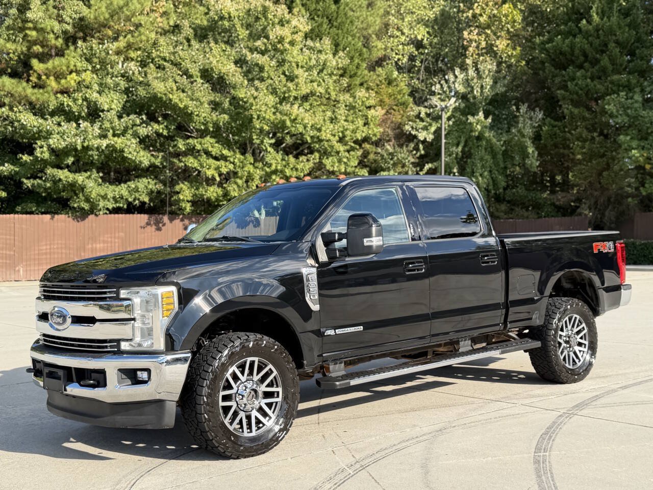 Used 2018 Ford F350 Lariat w/ Lariat Value Package AWD/4WD image 1