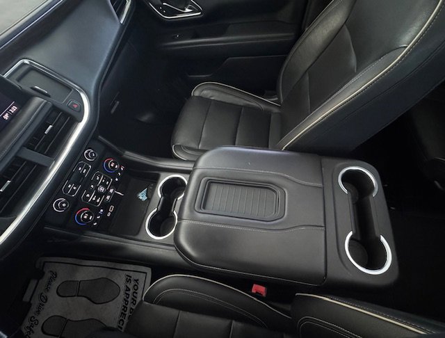 Used 2021 Chevrolet Suburban Premier w/ Premium Package image 12