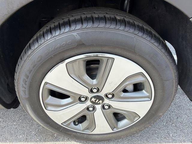 Used 2019 Kia Niro LX image 19