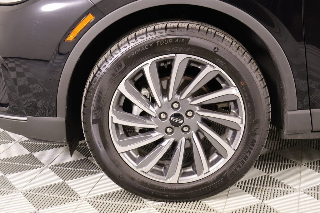 Certified 2025 Lincoln Corsair Reserve image 18