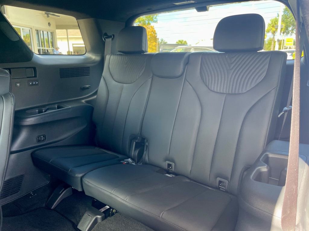 Used 2025 Hyundai Palisade Calligraphy image 12