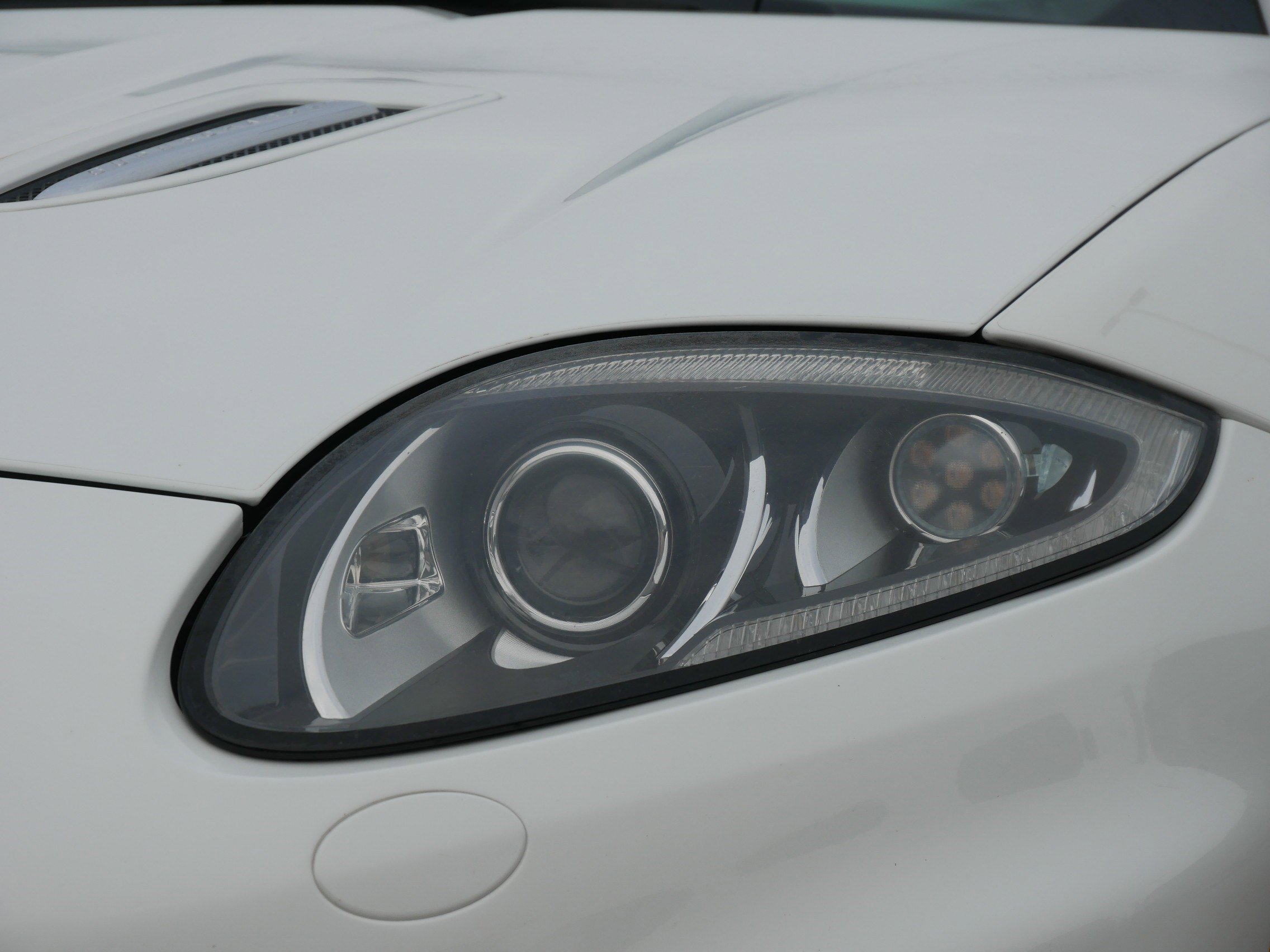 Used 2013 Jaguar XKR R image 9