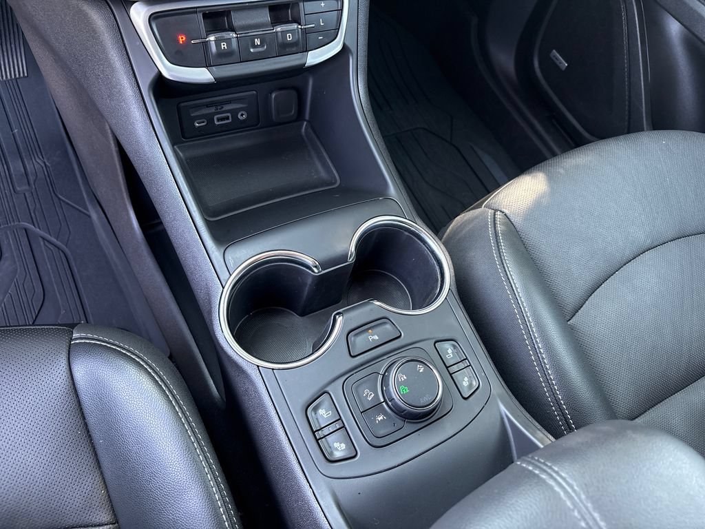 Used 2024 GMC Terrain SLT w/ Infotainment Package II AWD/4WD image 22