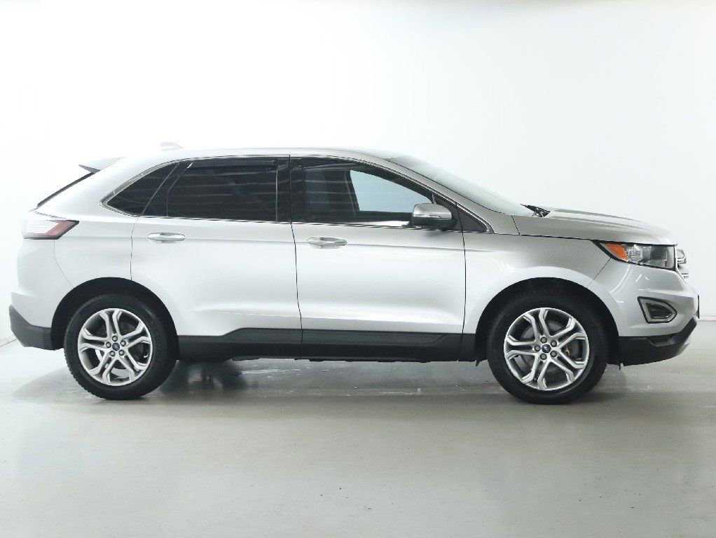 Used 2018 Ford Edge Titanium image 11