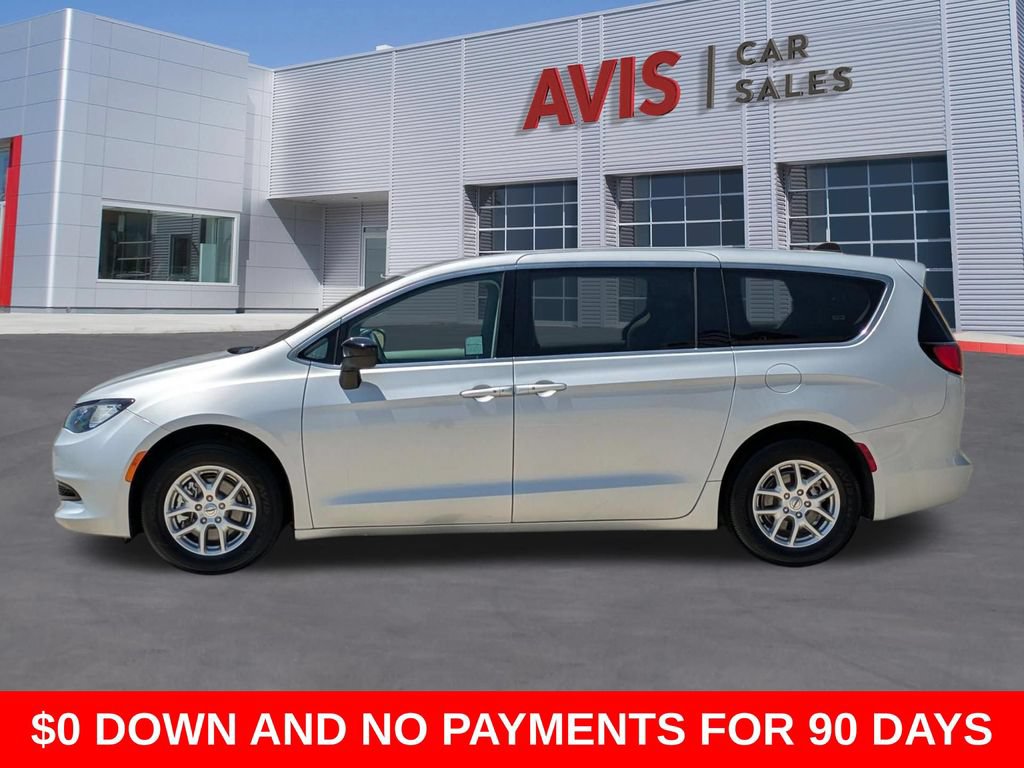 Used 2024 Chrysler Voyager LX FWD image 10