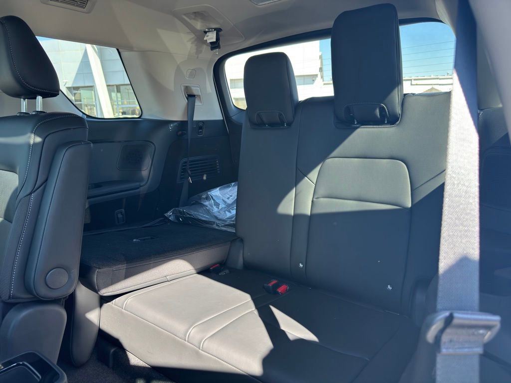 New 2026 Nissan Pathfinder SL w/ SL Premium Package image 15