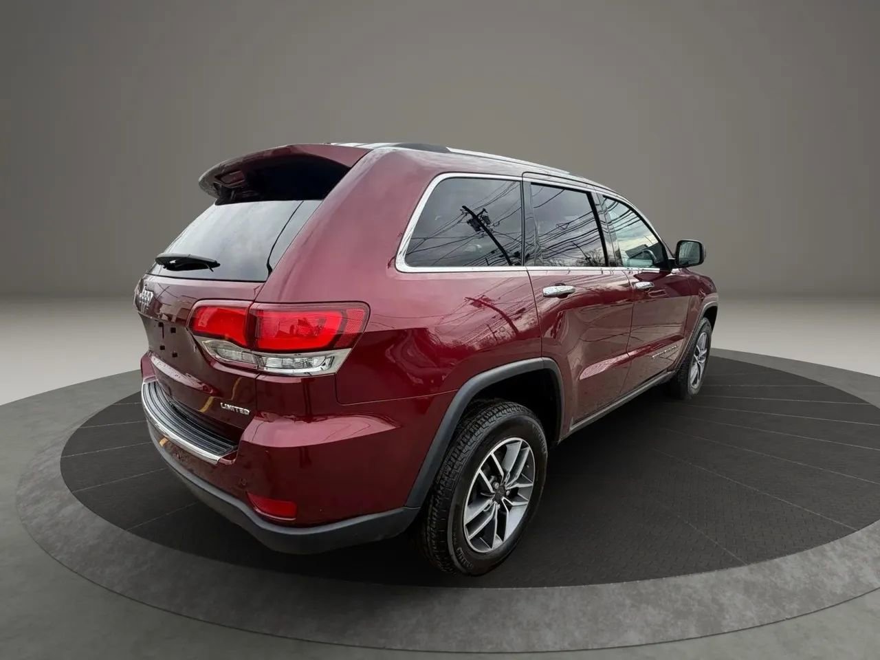 Used 2021 Jeep Grand Cherokee Limited image 5