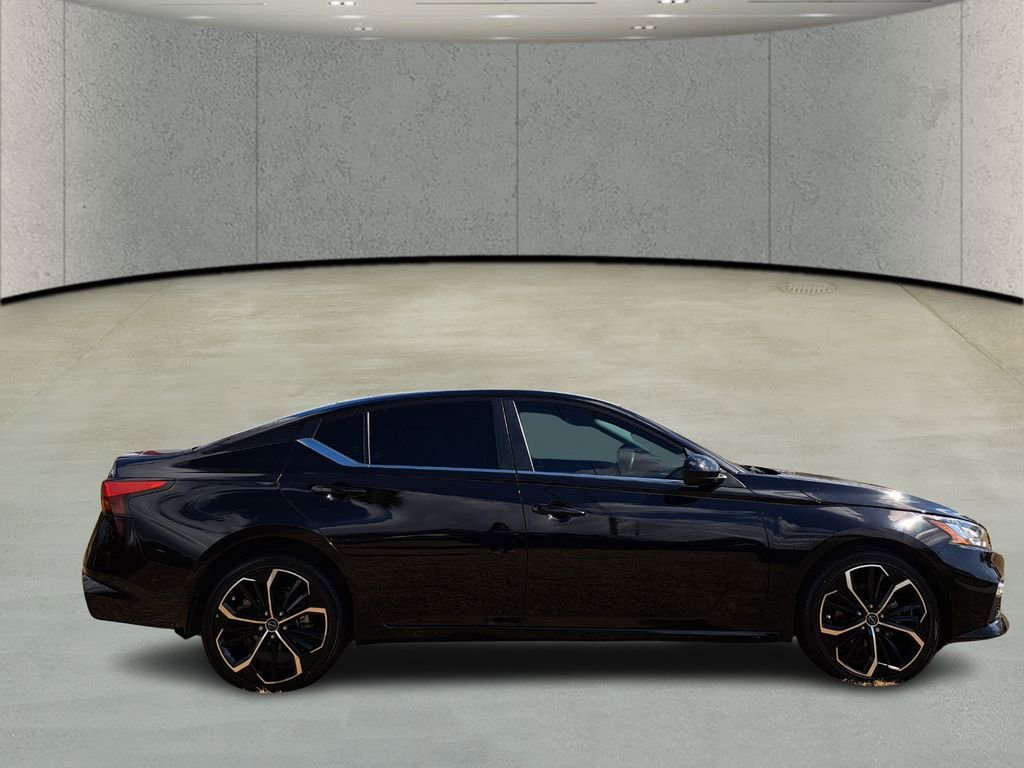 Used 2022 Nissan Altima 2.5 SR image 5