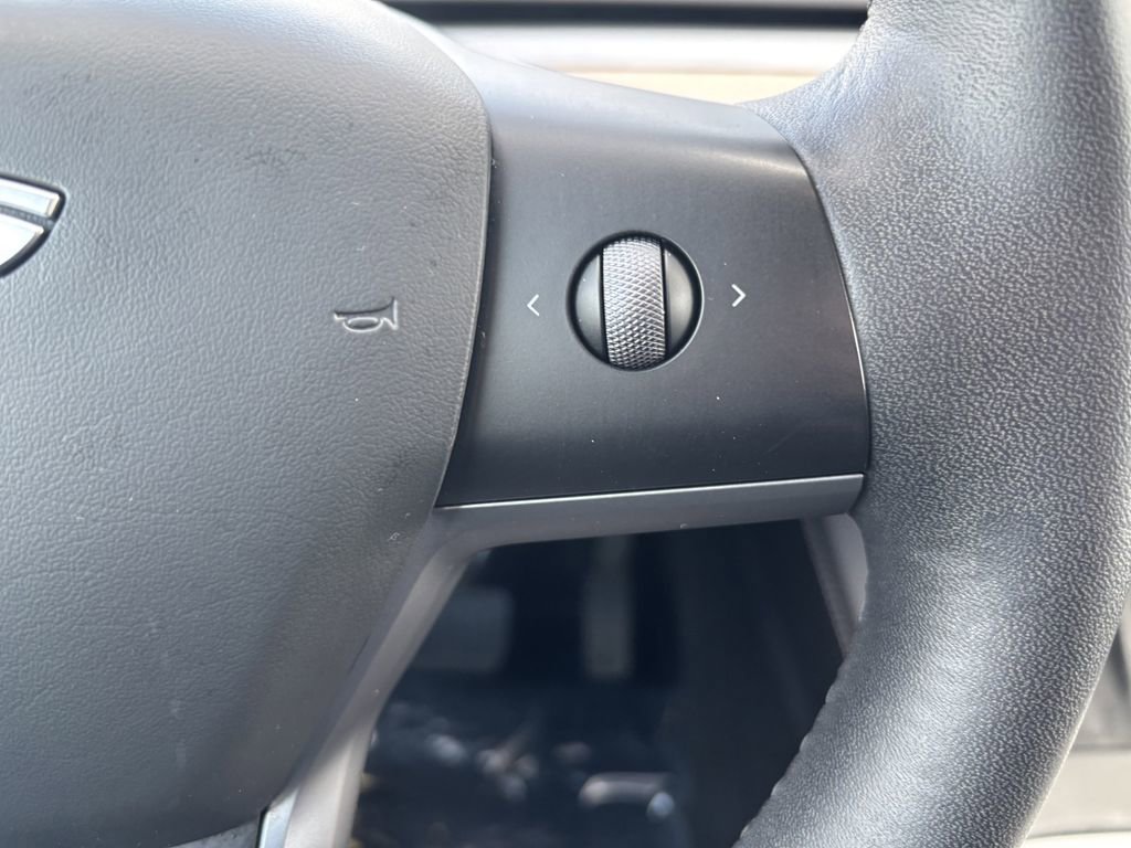 Used 2023 Tesla Model Y Long Range image 14