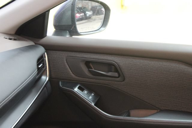 Used 2021 Nissan Rogue S AWD/4WD image 11
