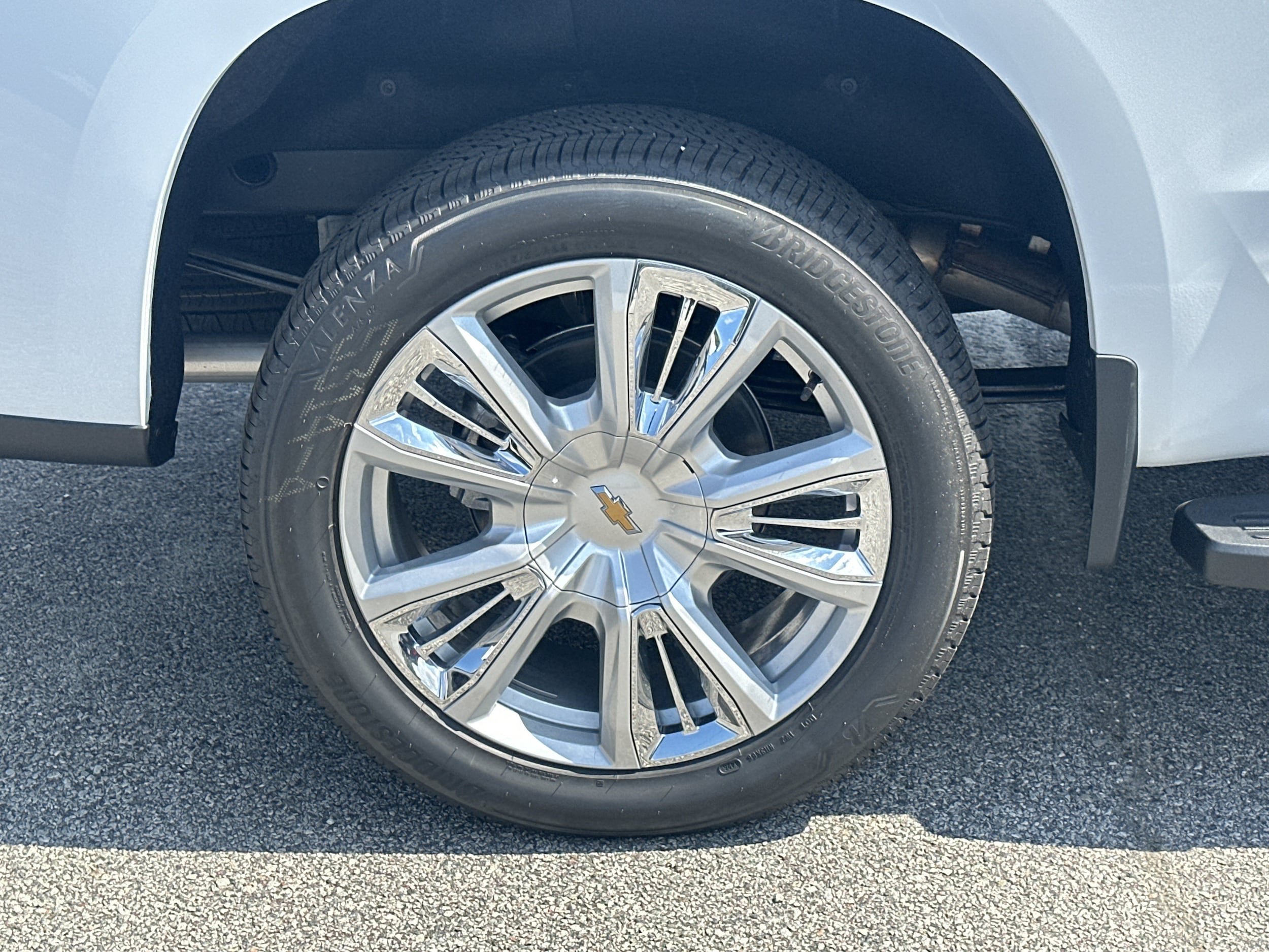 New 2026 Chevrolet Silverado 1500 High Country w/ High Country Premium Package AWD/4WD image 17