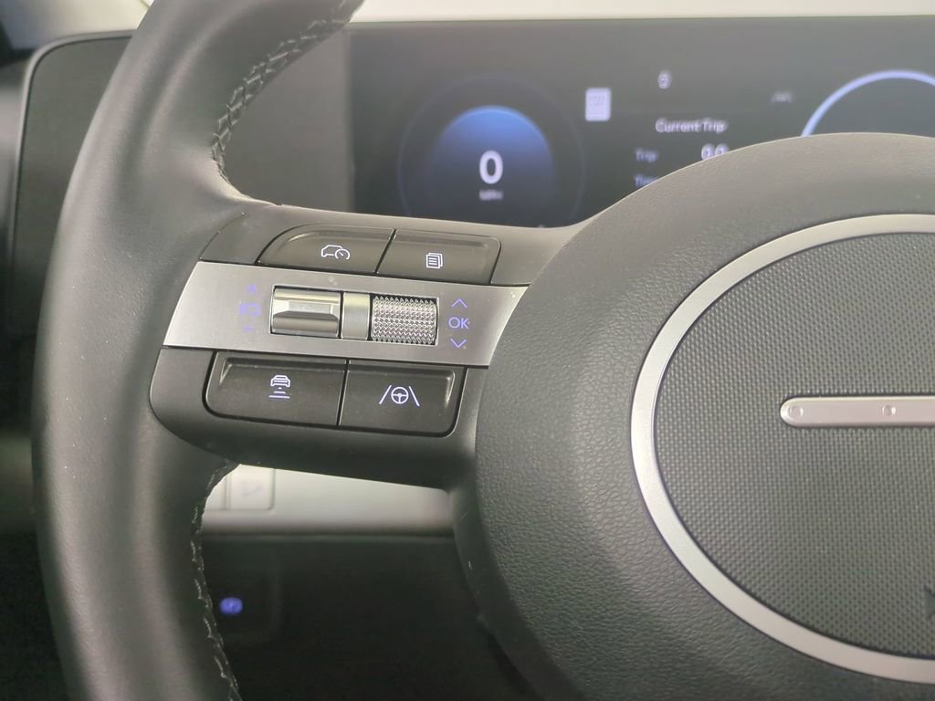 Certified 2025 Hyundai Kona SEL image 31