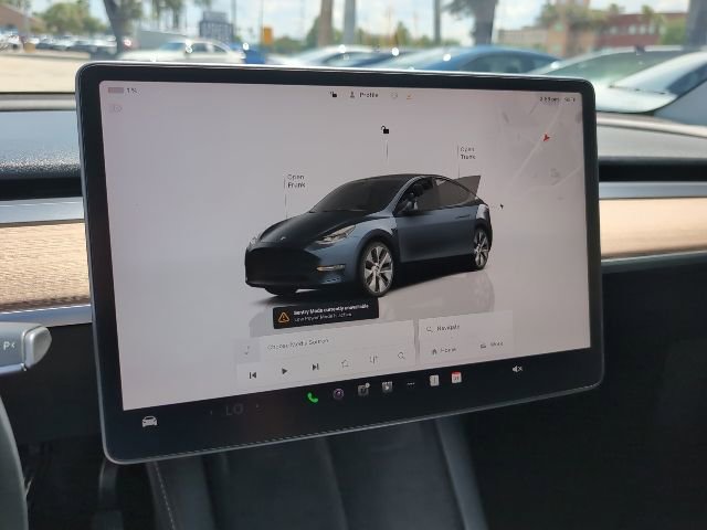 Used 2024 Tesla Model Y Long Range RWD image 12