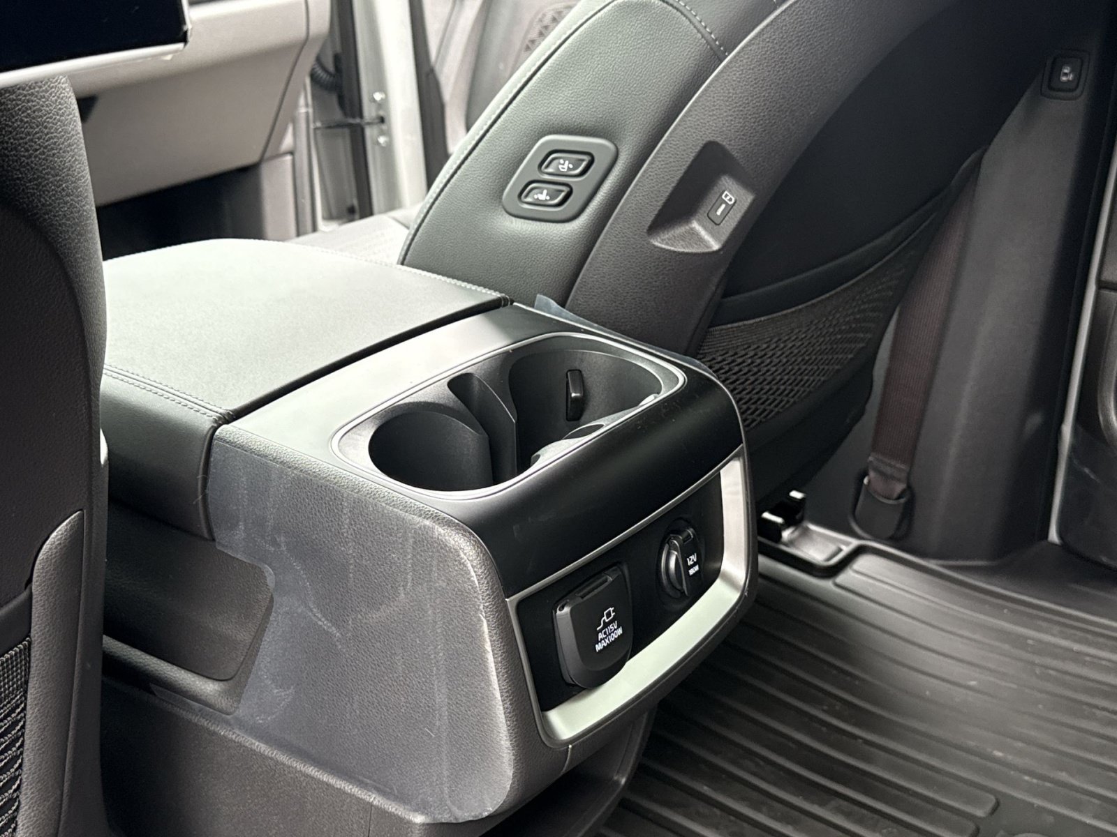 New 2026 Kia Carnival SX Prestige FWD image 40