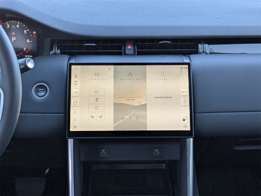 Used 2025 Land Rover Discovery Sport S image 17