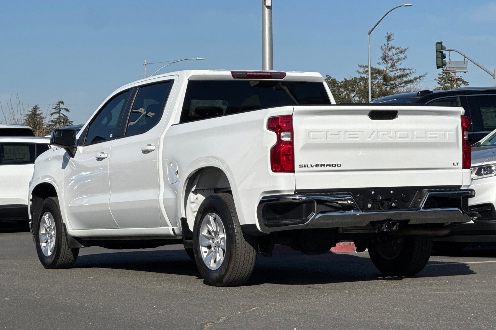 Used 2022 Chevrolet Silverado 1500 LT image 7