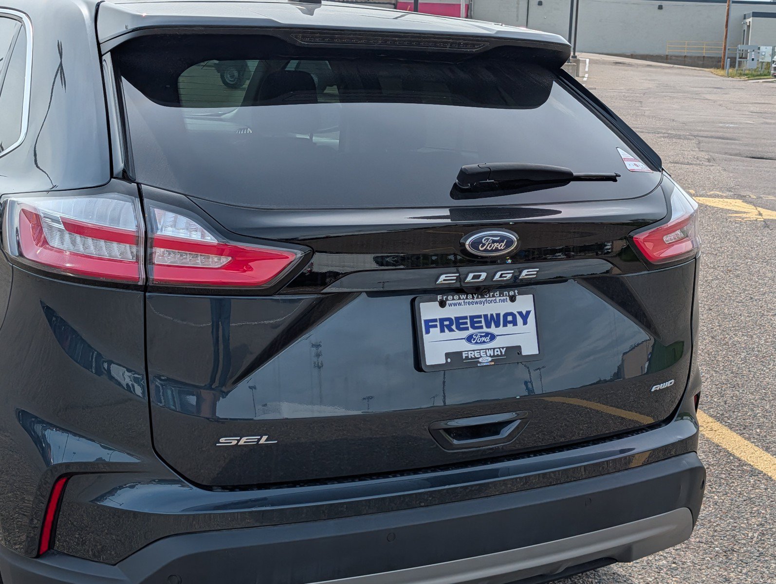 Used 2024 Ford Edge SEL w/ Convenience Package AWD/4WD image 10