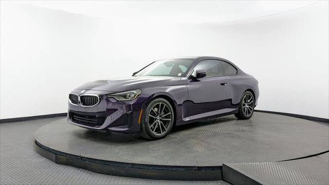 Used 2023 BMW 230i Coupe w/ Premium Package RWD image 2