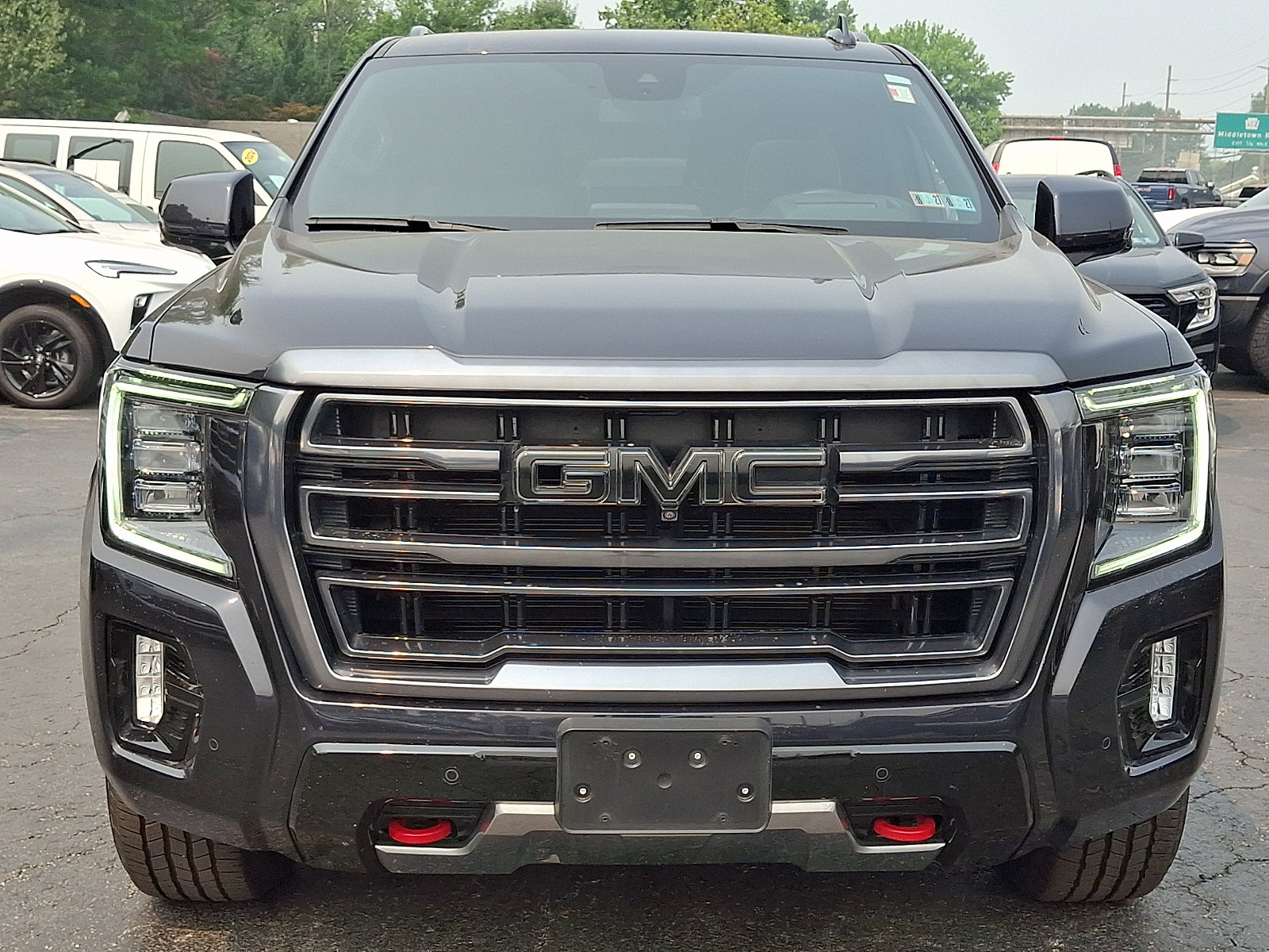 Used 2023 GMC Yukon AT4 w/ AT4 Premium Plus Package AWD/4WD image 2