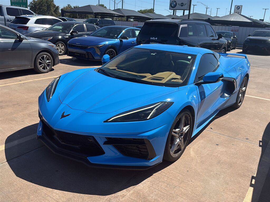 Used 2022 Chevrolet Corvette Stingray Premium Conv w/ Z51 Performance Package RWD image 2