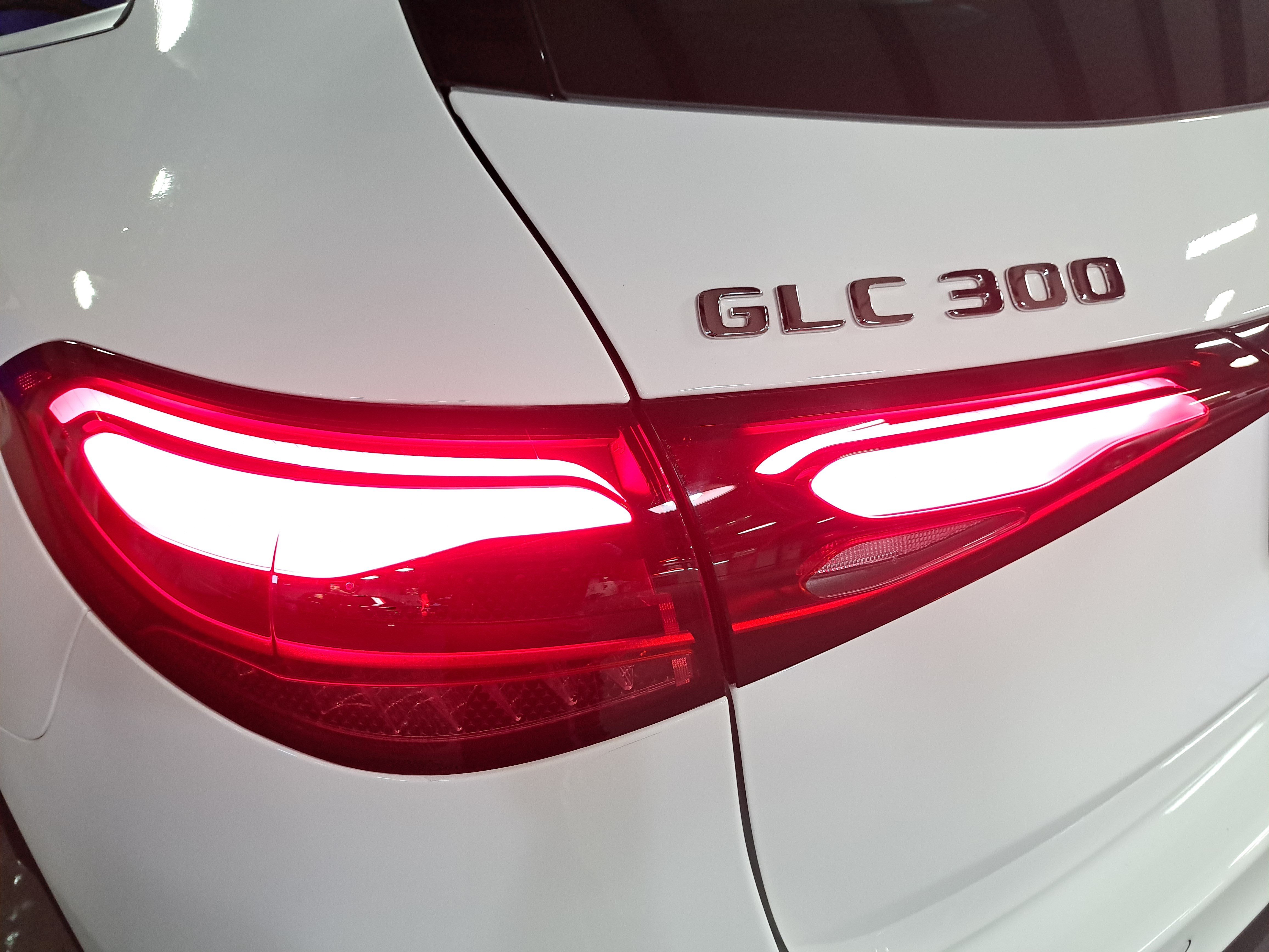 Used 2026 Mercedes-Benz GLC 300 4MATIC image 36