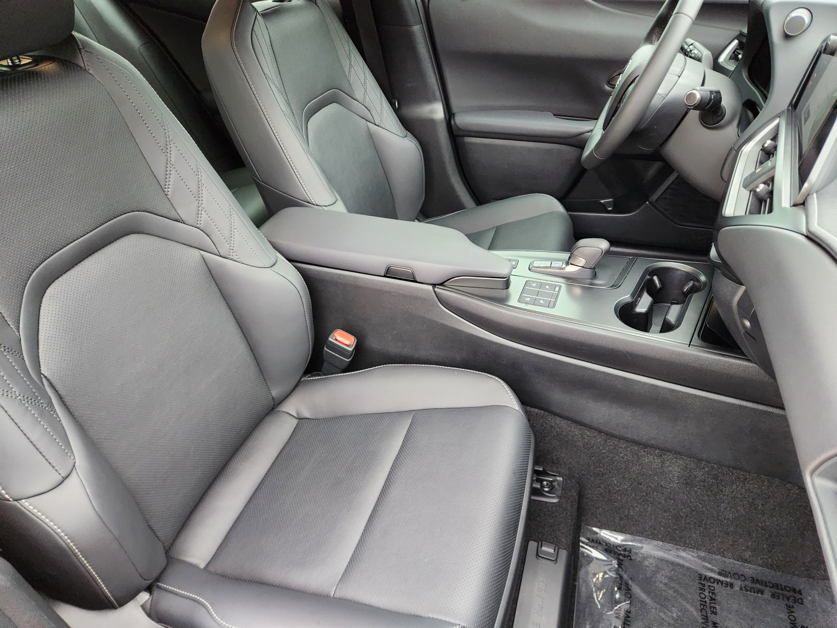 Used 2025 Lexus UX 300h FWD w/ Accessory Package (Z1) image 6