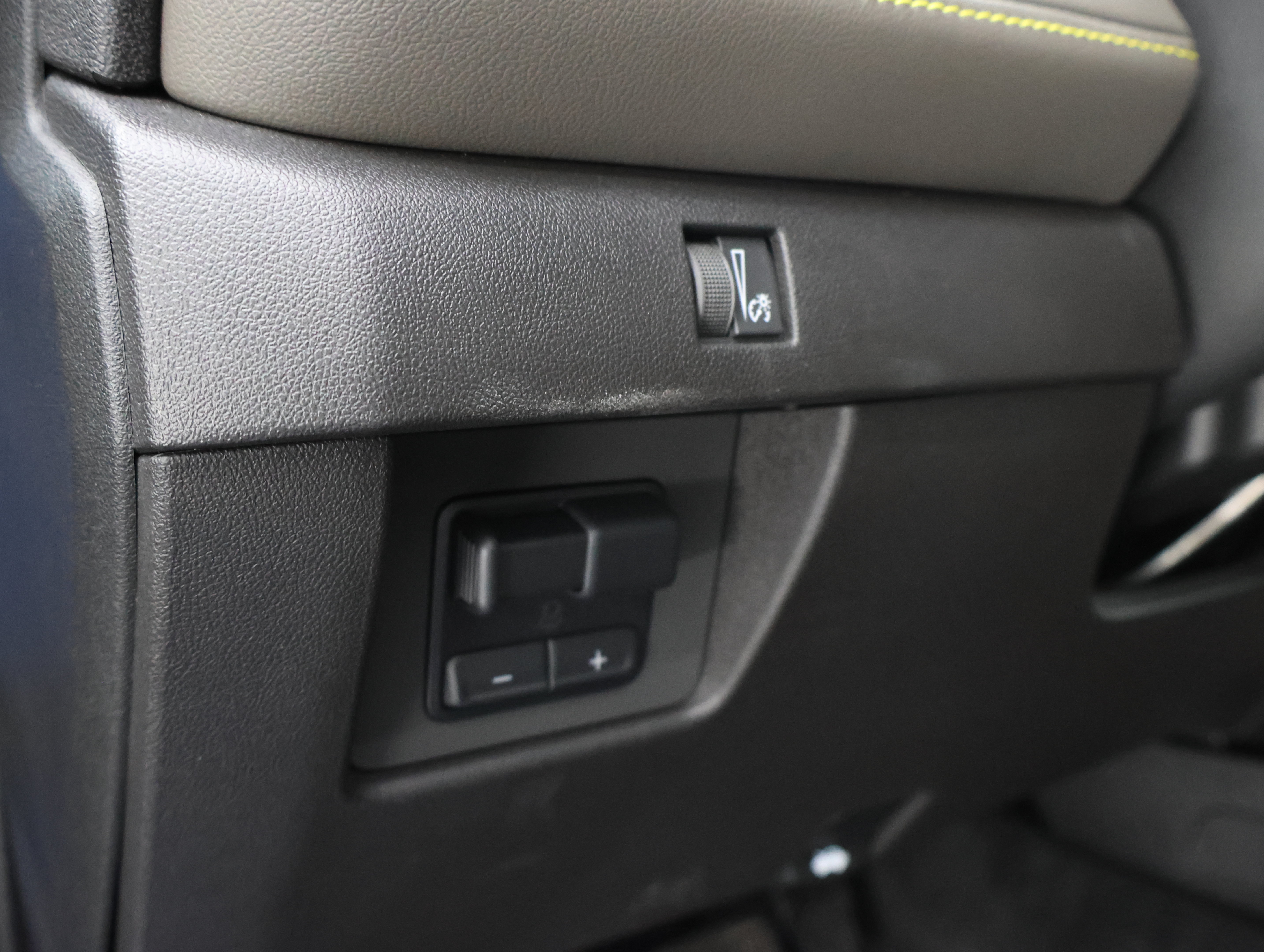 Used 2023 Chevrolet Colorado ZR2 w/ ZR2 Convenience Package III AWD/4WD image 44