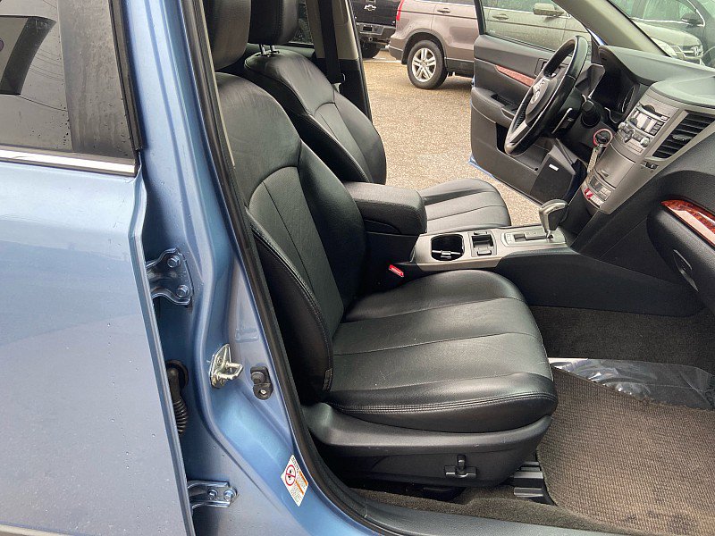 Used 2011 Subaru Outback 2.5i Limited w/ PWR Moonroof Pkg image 20