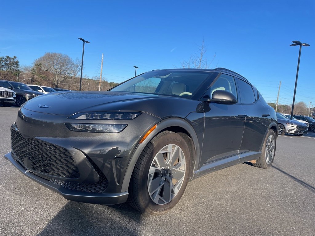 Used 2024 Genesis GV60 RWD image 2
