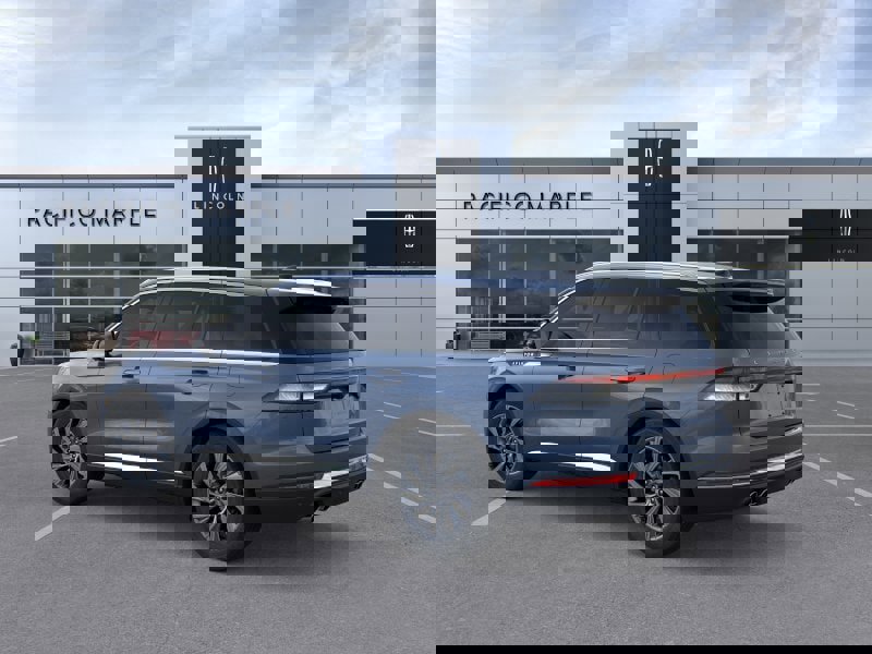 New 2026 Lincoln Aviator AWD image 4