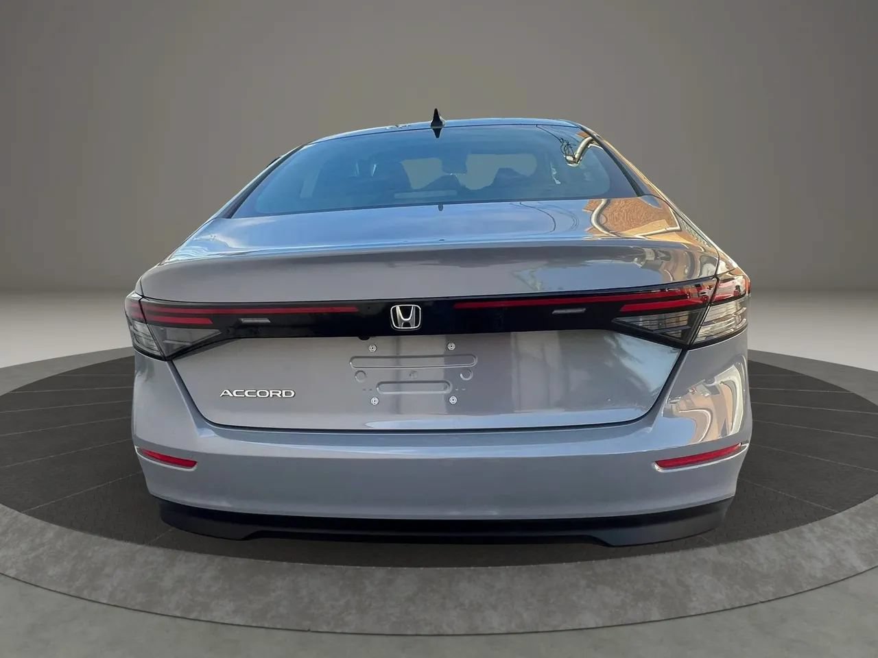 Used 2025 Honda Accord SE image 6