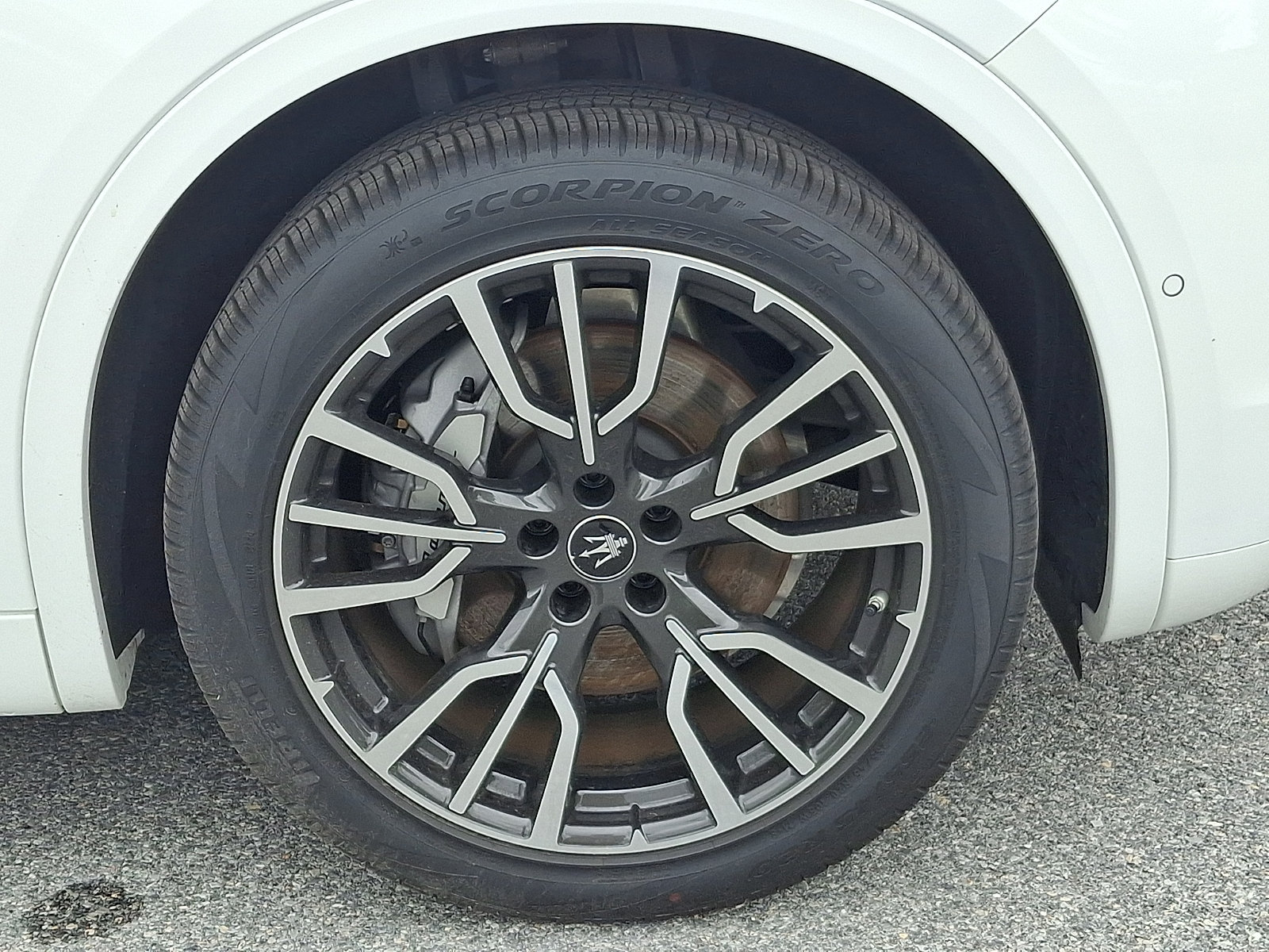 Certified 2025 Maserati Grecale Folgore AWD/4WD image 18