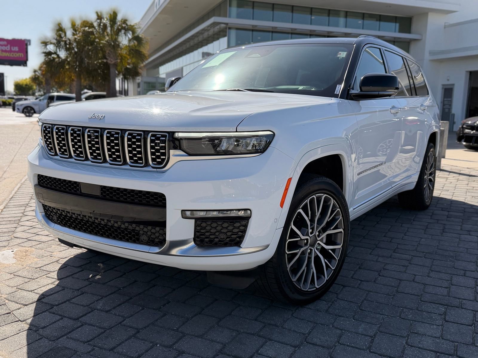 Used 2024 Jeep Grand Cherokee L Summit image 1