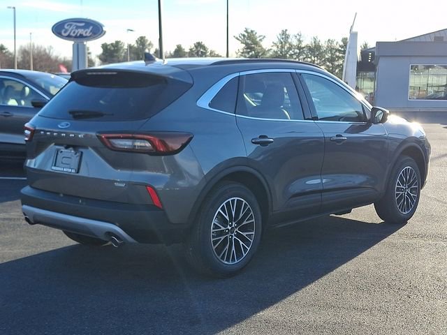 New 2026 Ford Escape SE FWD image 3