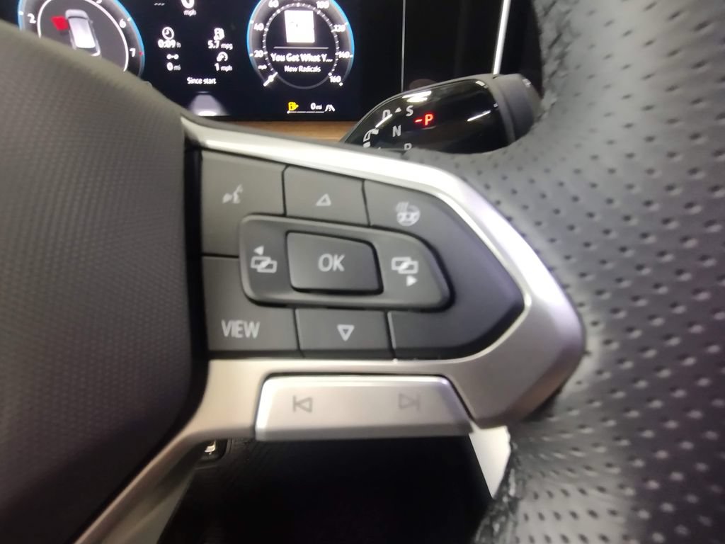 New 2026 Volkswagen Tiguan SE R-Line AWD/4WD image 33