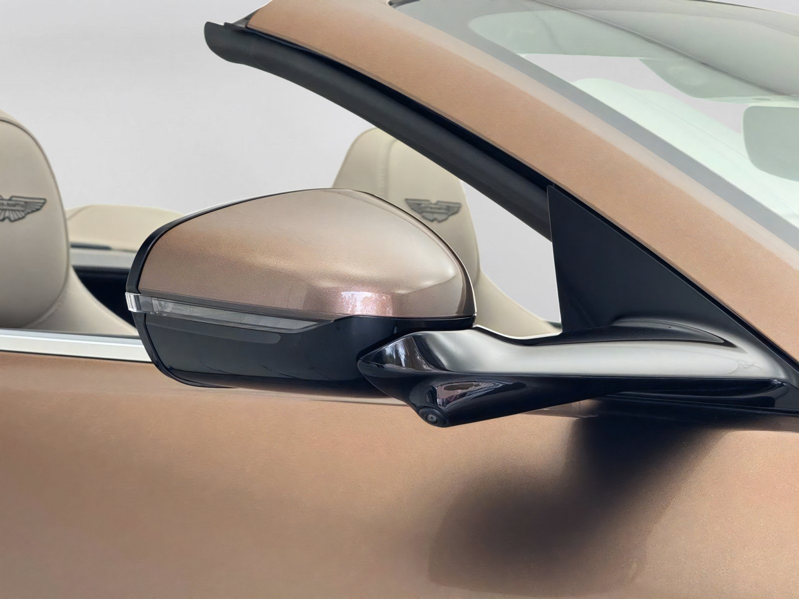 New 2026 Aston Martin Vanquish Convertible RWD image 57