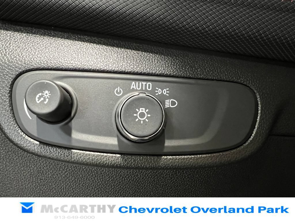 Used 2025 Chevrolet TrailBlazer RS w/ Convenience Package FWD image 17