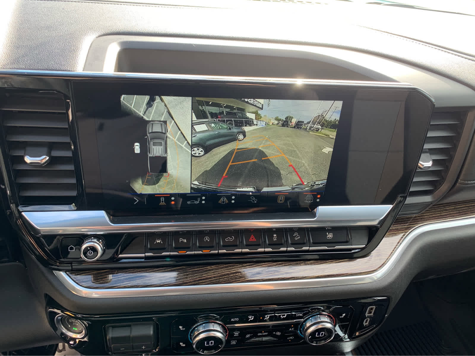 Used 2025 GMC Sierra 1500 Elevation w/ Preferred Package image 18