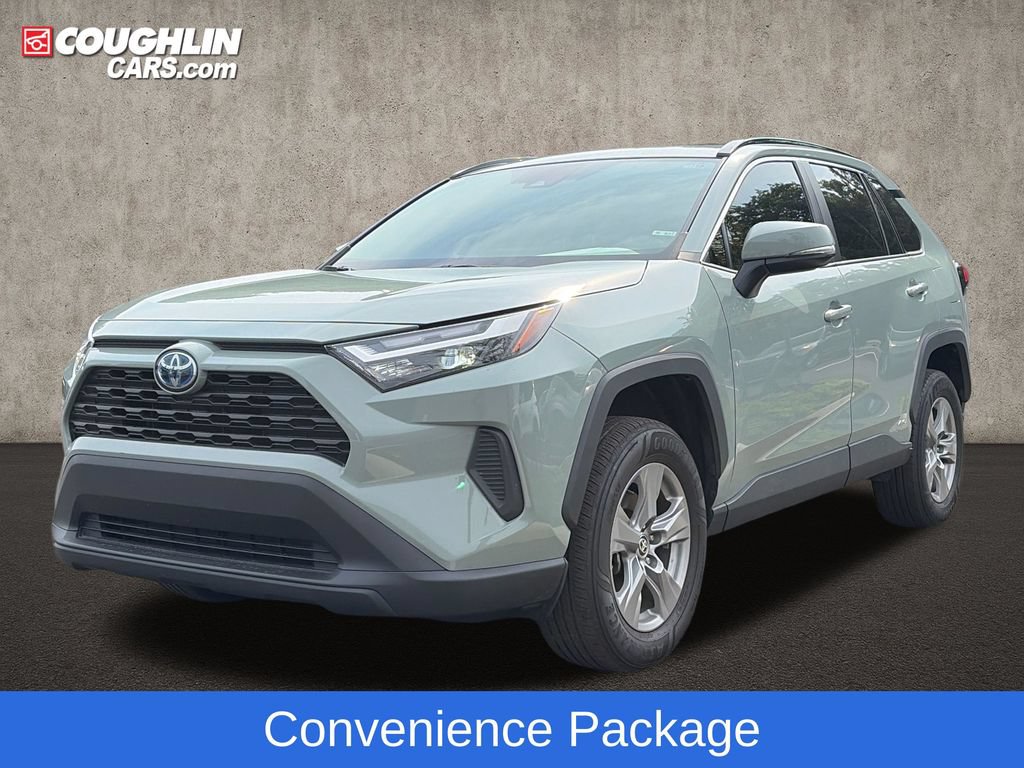 Used 2022 Toyota RAV4 XLE w/ Convenience Package AWD/4WD image 4
