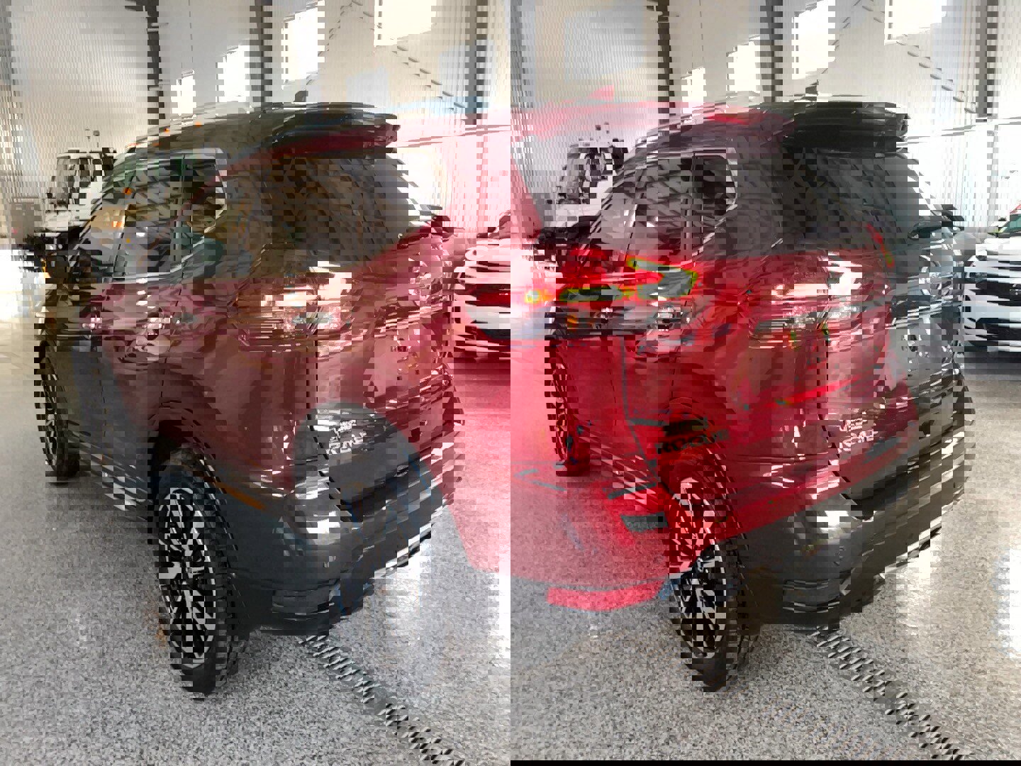 Used 2019 Nissan Rogue SL w/ Premium Package image 23