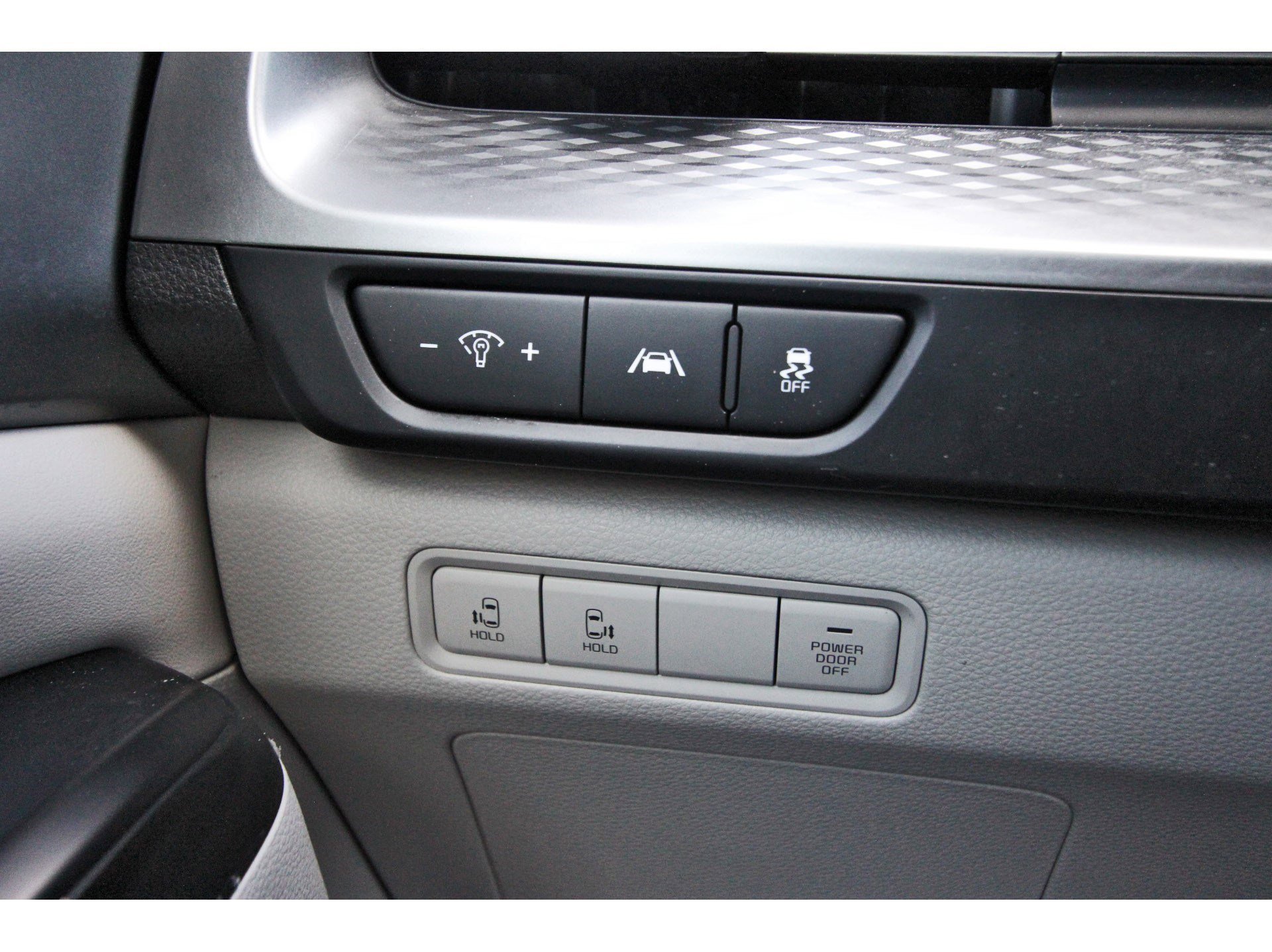 Certified 2024 Kia Carnival LX image 21