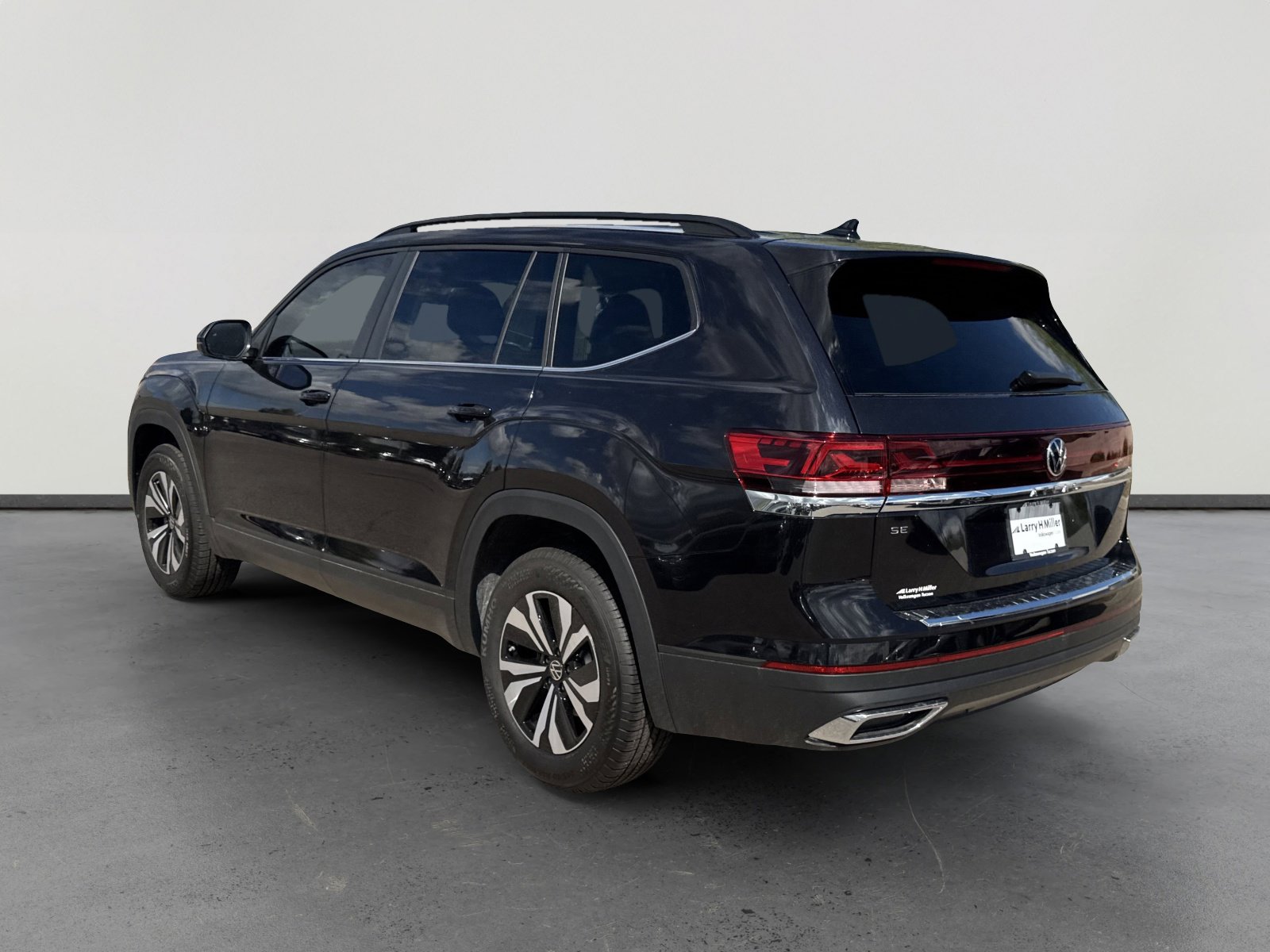 New 2026 Volkswagen Atlas SE image 4